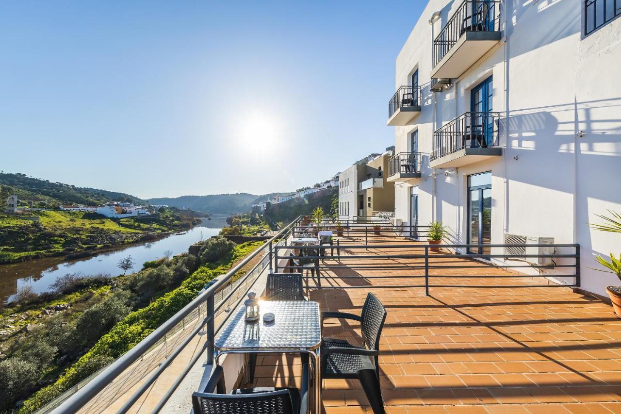 Beira Rio Hotel Mertola Bagian luar foto